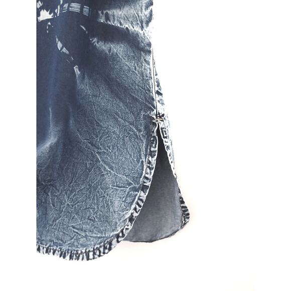 GLAM DOLLZ BLUE TIE DYE DENIM SHORT SLEEVE SHIRT - SIZE: SMALL - Picture 5 of 5